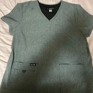 COPY - Koi scrub top. Great condition!!
